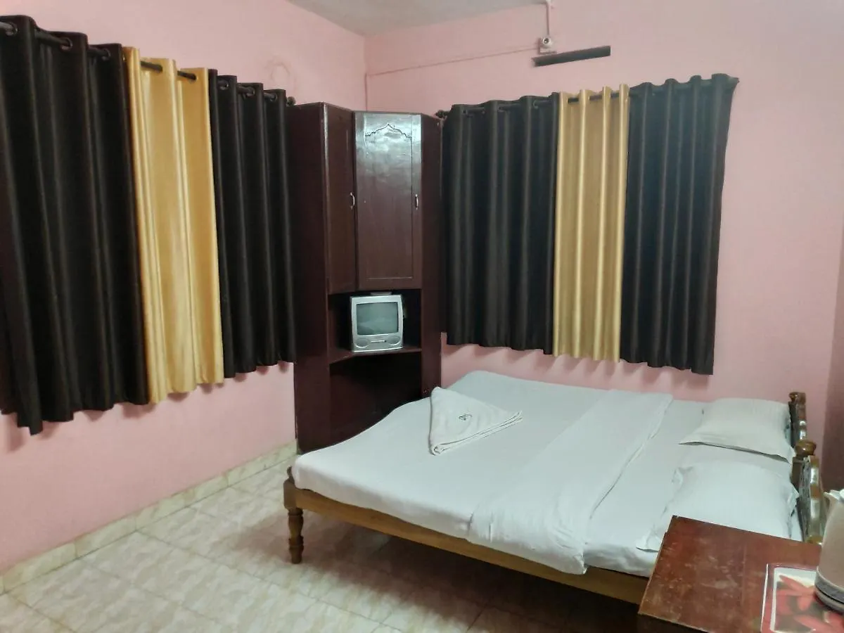 Munnar Downtown Hotel 2*,  India